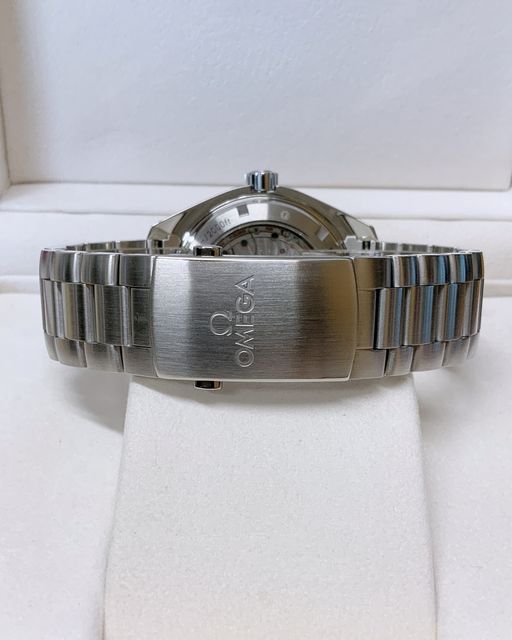 Omega Planet Ocean 232.30.46.21.01.003 Image 3